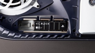 [사진2] PS5 콘솔용 WD_BLACK SN850PNVMe SSD_스타일컷.jpg